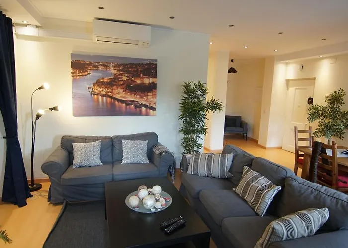 Cozy Apartment In Center